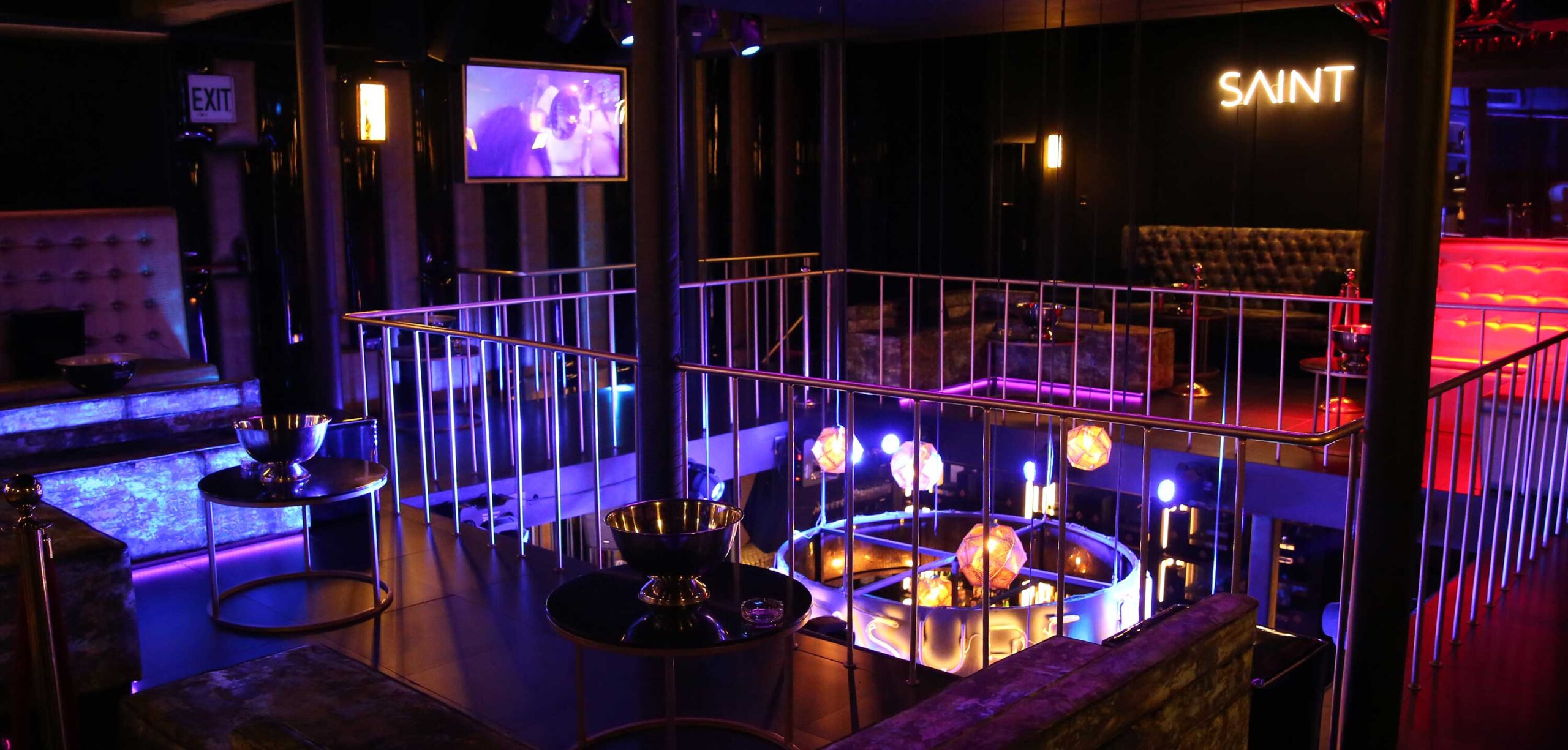 Saint Champagne Bar & Lounge